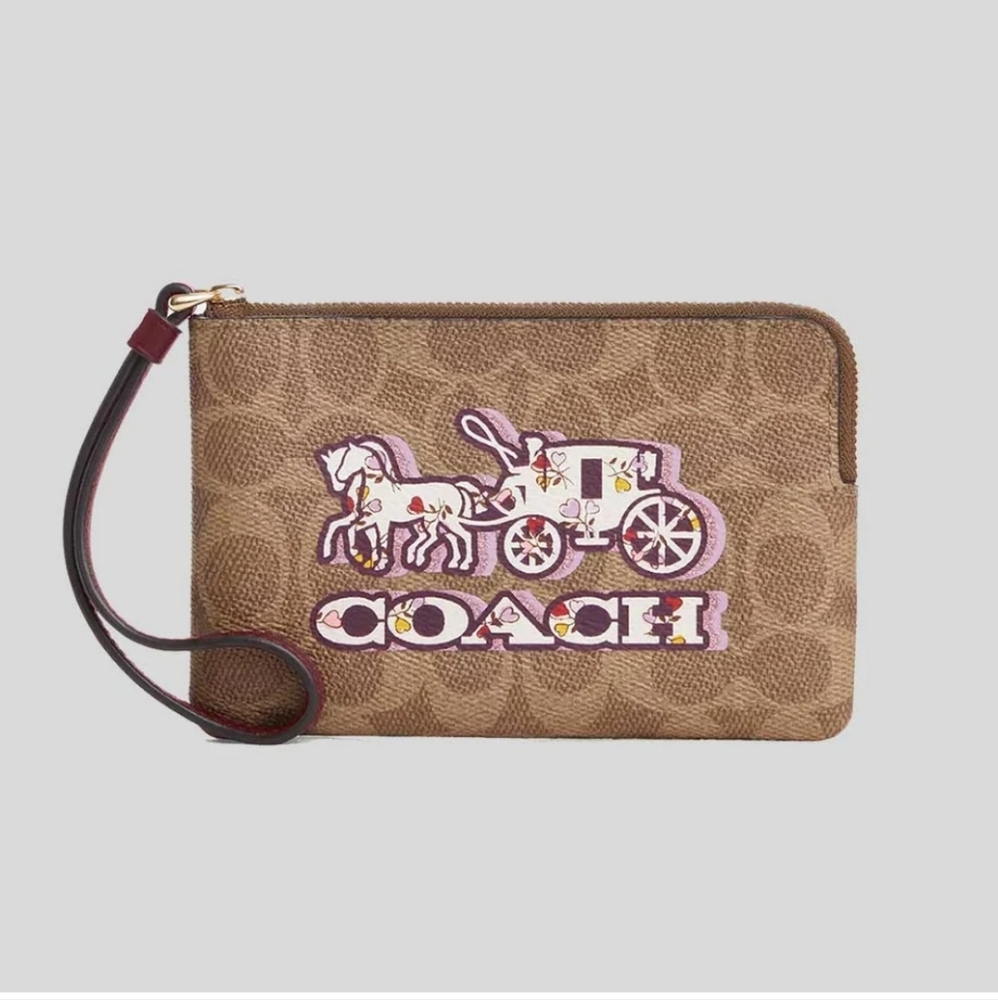 NWOT COACH Corner Zip Wristlet In Signature Canvas With Horse And Carriage Print